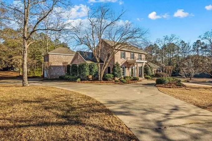 8 Fairington Court, Laurel, MS 39440  620256449 for Sale