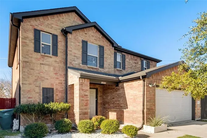 1313 Greenleaf Ct, Cedar Hill, TX 75104 for Sale