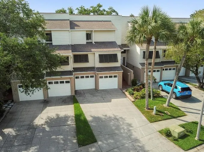 13914 Lake Point Dr, Clearwater, FL 33762 - MLS U8228449 for Rent