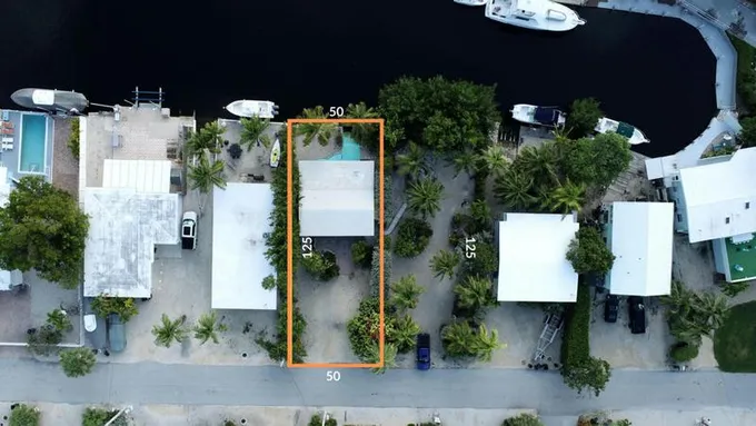 140 GARDENIA ST, Tavernier, FL 33070 Single Family Residence For Sale  MLS# 608317 for Rent