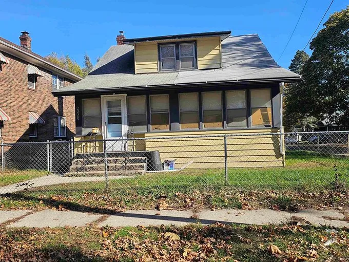 2220 7th Street, Rockford, IL 61104 for Sale