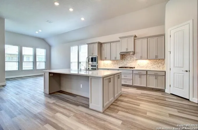 202 Huntwick Drive, Boerne, TX 78006 for Sale