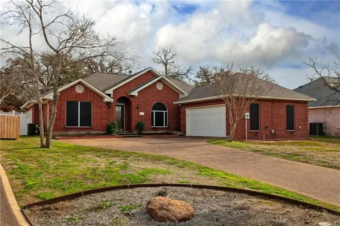 3508 Pioneer Circle, Bryan, TX 77808 for Rent