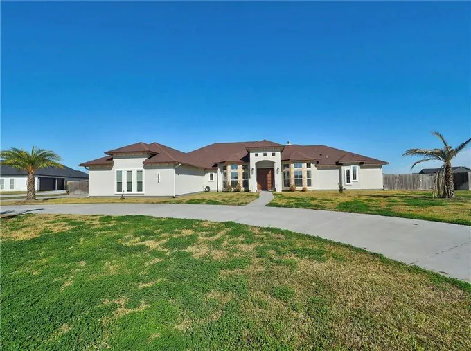 1358 MAID MARIAN CT, Corpus Christi, TX 78415 Single Family Residence For Sale  MLS# 434362