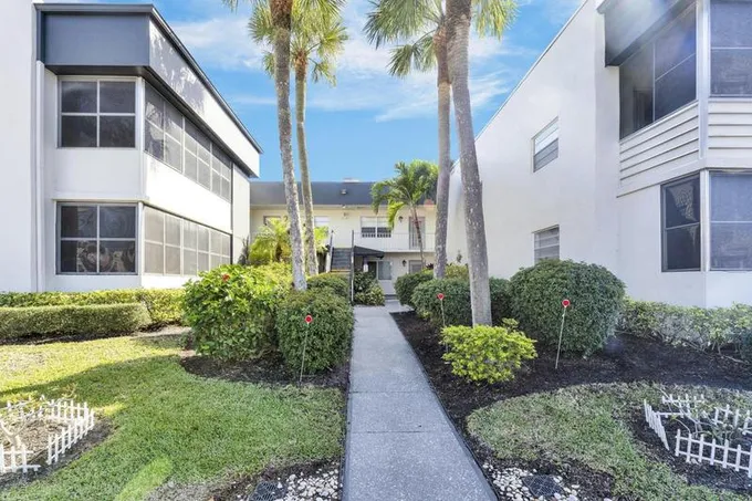 379 BURGUNDY H, Delray Beach, FL 33484 Condominium For Sale  MLS# RX-10958337