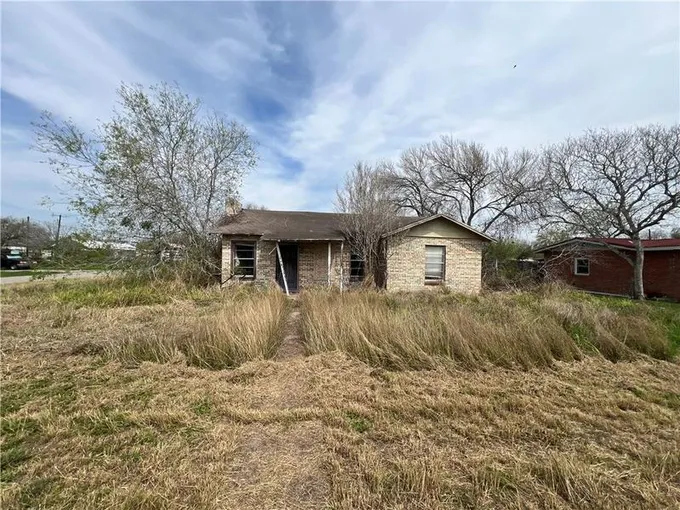 301 E Henderson St, Bishop, TX 78343  MLS# 431832 for Sale