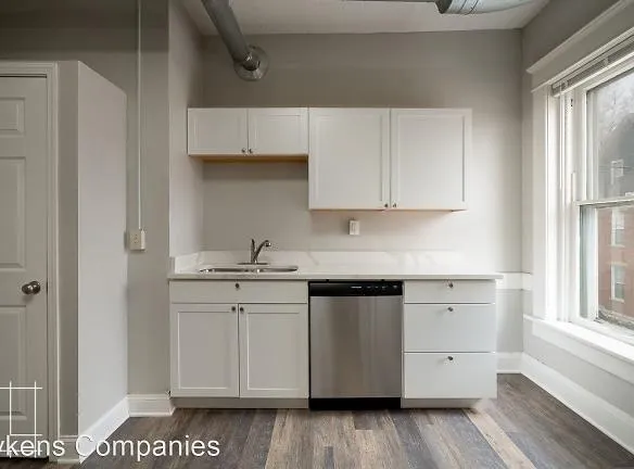 903 Oak St - Columbus, OH 43205 - Home For Rent