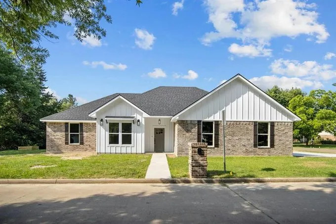 1201 MARY LEE LANE DRIVE, Crockett, TX 75835 Single Family Residence For Sale  MLS# 83264108
