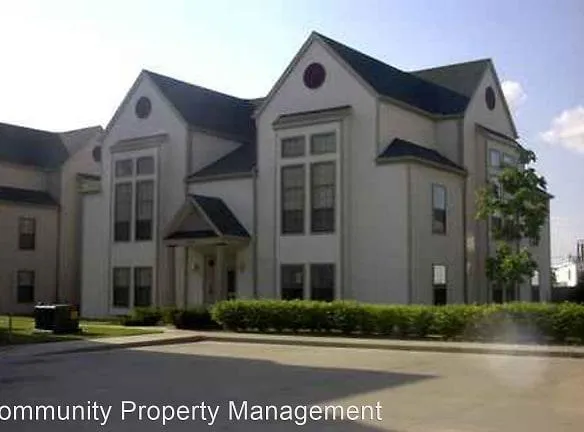 2302 W John St - Champaign, IL 61821 - Home For Rent