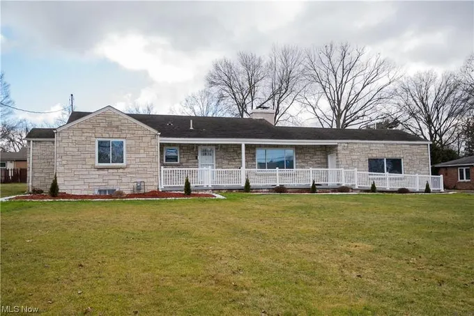 37 WOODVIEW AVE, Boardman, OH 44512 Single Family Residence For Sale  MLS# 5016276