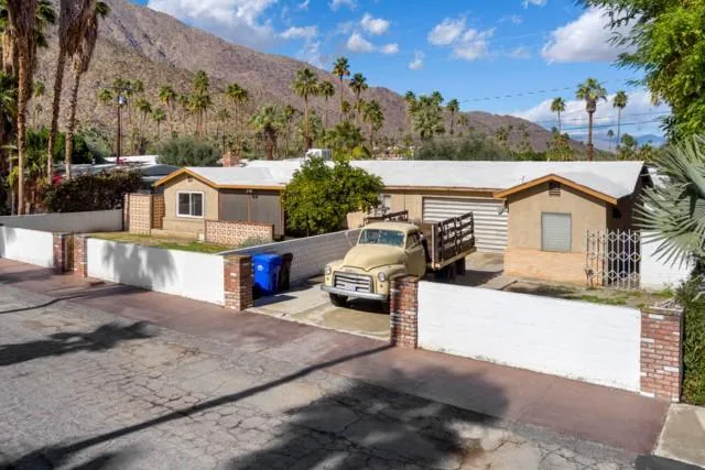 110 Canyon Rock, Palm Springs CA 92264 for Sale