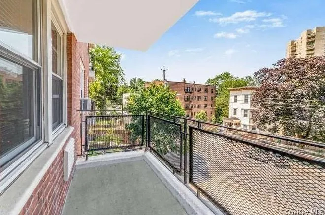 440 Warburton Ave #2E, Yonkers, NY 10701 - MLS H6278162 for Sale