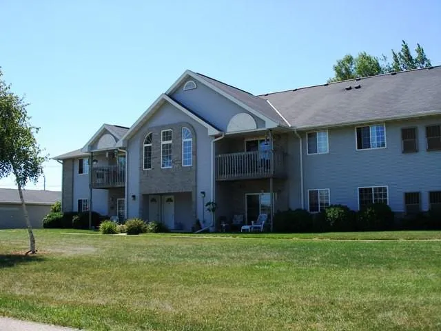 Lake Mills, WI - Apartment - $1,295.00 Available December 2023  901-931 Owen St for Sale