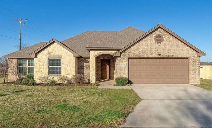 313 N Laramie Circle, Pilot Point, TX 76258  625120379 for Sale