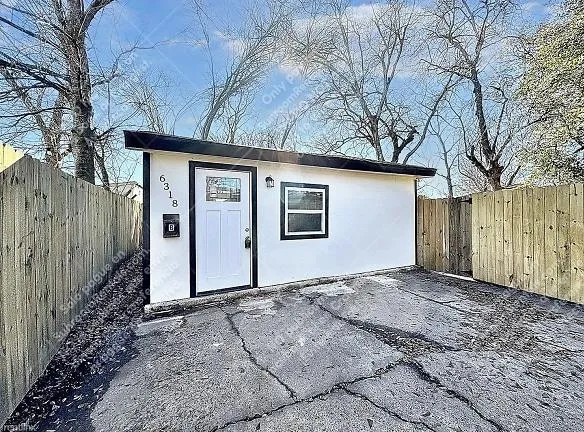 6318 Sloan St - Houston, TX 77087 - Home For Rent