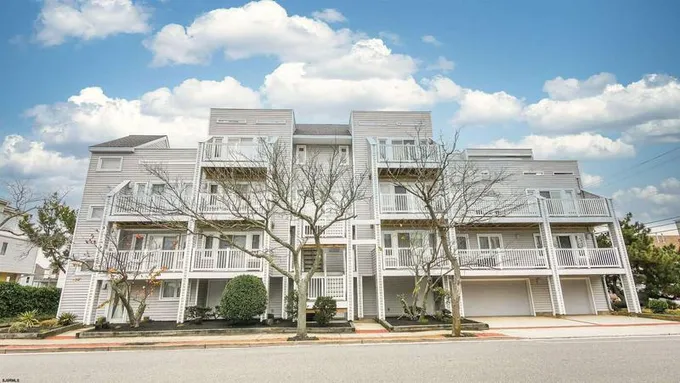 25 S ADAMS Ave, Margate City, NJ 08402  613422444 for Rent