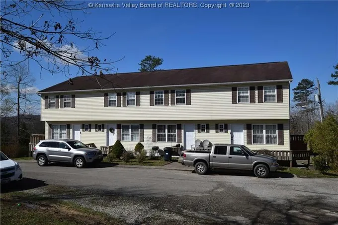 3 FRANKIE LN, Elkview, WV 25071 Townhouse For Sale  MLS# 268002