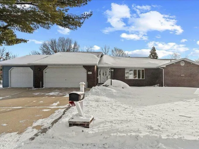 535 UPPER TERRACE DR, Independence, IA 50644 Single Family Residence For Sale  MLS# 20240169