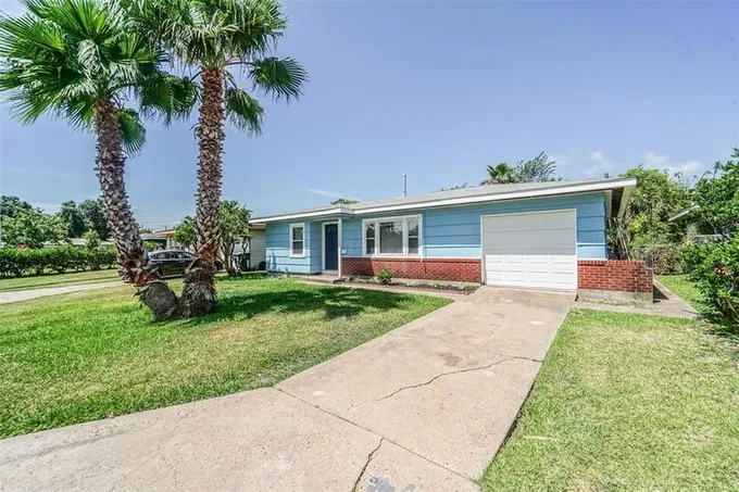 11 Gulf Ln, Galveston, TX 77550 for Sale