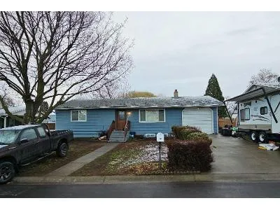 14th St E for Sale