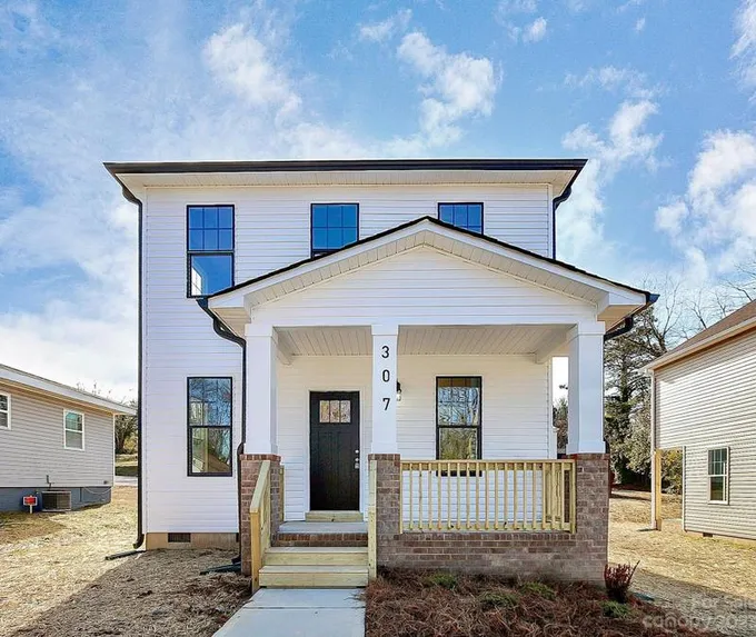 307 Norment Ave, Gastonia, NC 28052 - MLS 4094103 for Sale