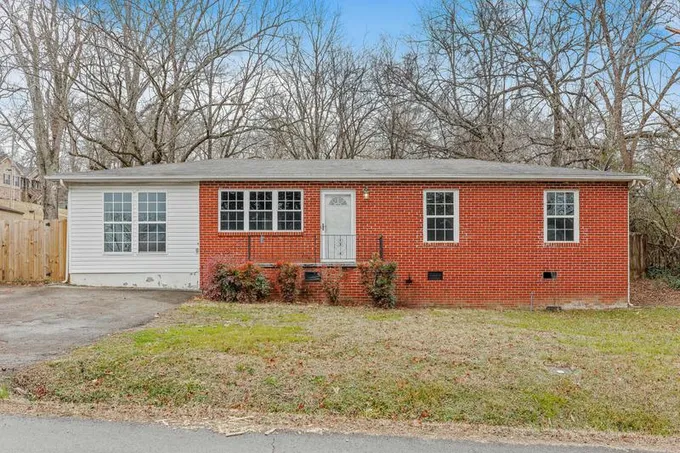 94 MCCRAW ST, Rossville, GA 30741 Single Family Residence For Sale  MLS# 1385522 for Rent