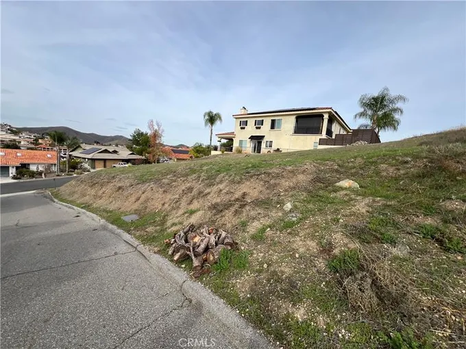 22922 Gold Rush Place, Canyon Lake, CA 92587 for Sale