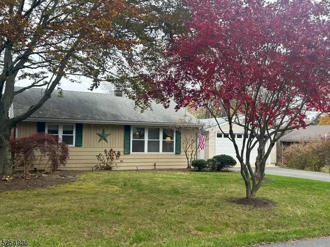 10 Poplar Road, Ringoes, NJ 08551 for Sale