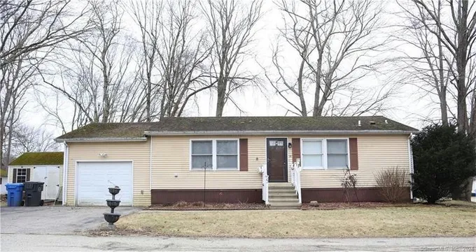 61 CONNECTICUT DR, Plainfield, CT 06374 Single Family Residence For Sale  MLS# 170621843