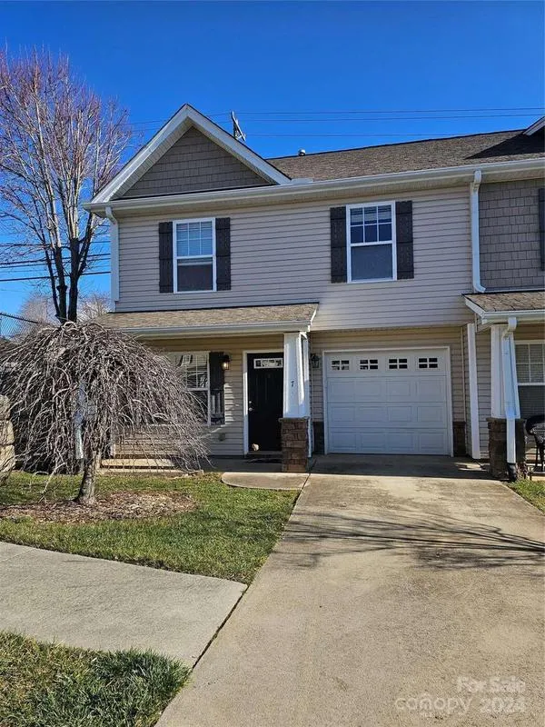 7 Amersham Lane, Fletcher, NC 28732  624673657 for Sale