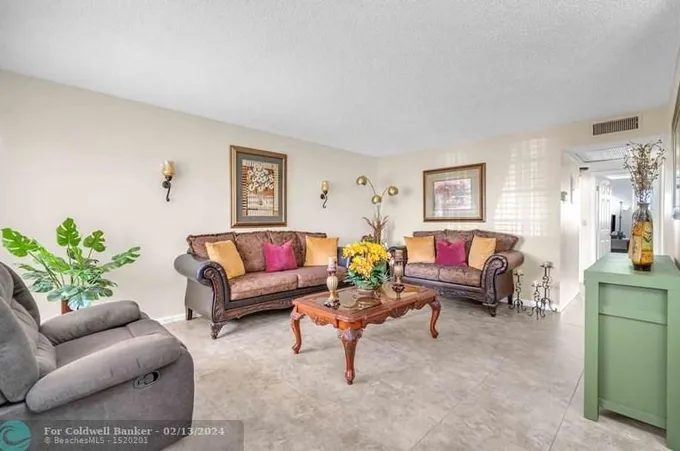 1116 Newport U #1116, Deerfield Beach, FL 33442 - MLS F10422803 for Sale