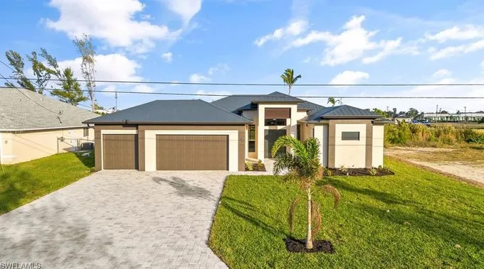 2001 SW 8th Ct, Cape Coral, FL 33991 - MLS 223091886 for Sale