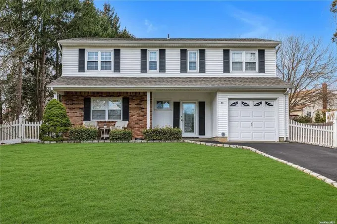 Smithtown, Suffolk County, NY House for sale Property ID: 418610055
