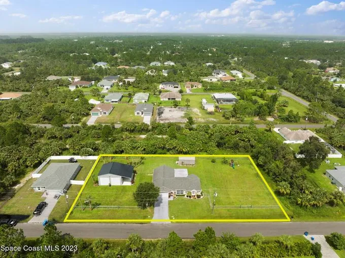 447 Fort Worth Street SW, Palm Bay, FL 32908 - MLS 977257 for Sale