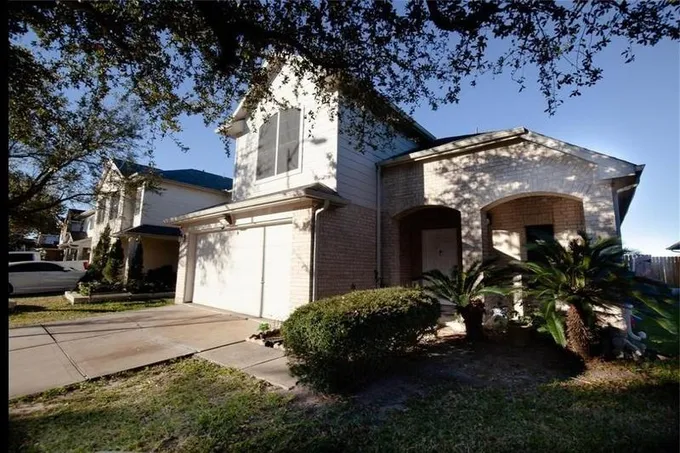 1746 Mickle Creek Drive, Houston, TX 77049 for Sale