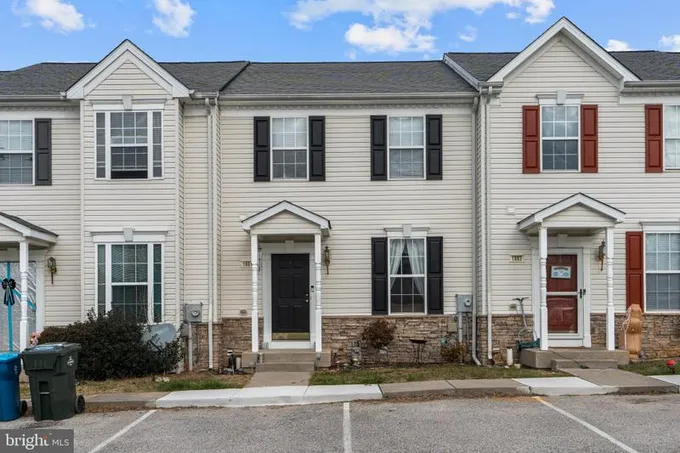 1881 Jamestown Lane, Unit 1881, York, PA 17408 for Sale