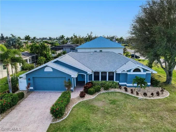 3512 Southwest 6th Street, Cape Coral, FL 33991 for Sale