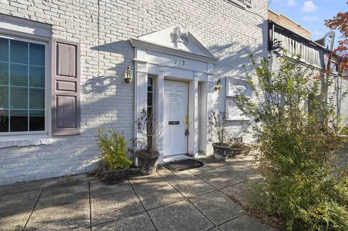 219 E Johnston St #1st Floor, Smithfield, NC 27577 - MLS 10005493 for Sale