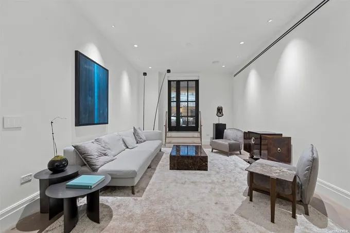 100 Barclay Street, Unit 11H for Sale