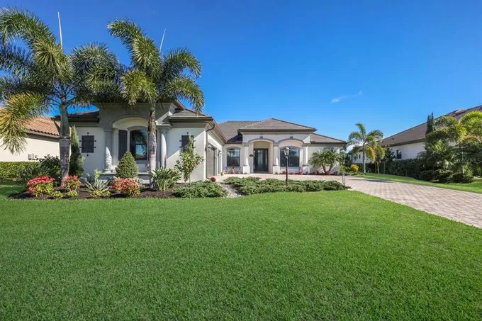 5585 Mulligan Way, Bradenton, FL 34211 for Sale