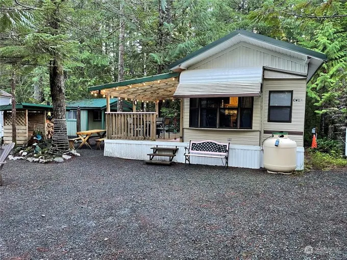 18 Drial Loop, Deming, WA 98244 for Sale