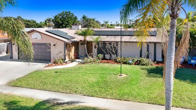 390 CHERRY DR, Satellite Beach, FL 32937 Single Family Residence For Sale  MLS# 1003775