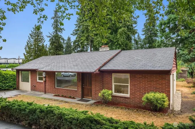14526 Meridian Ave N, Shoreline, WA 98133 - MLS 2190712 for Sale