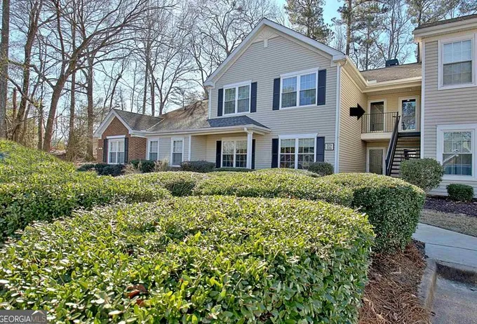 704 Ridgelake Dr, Peachtree City, GA 30269 - MLS 20167519 for Sale