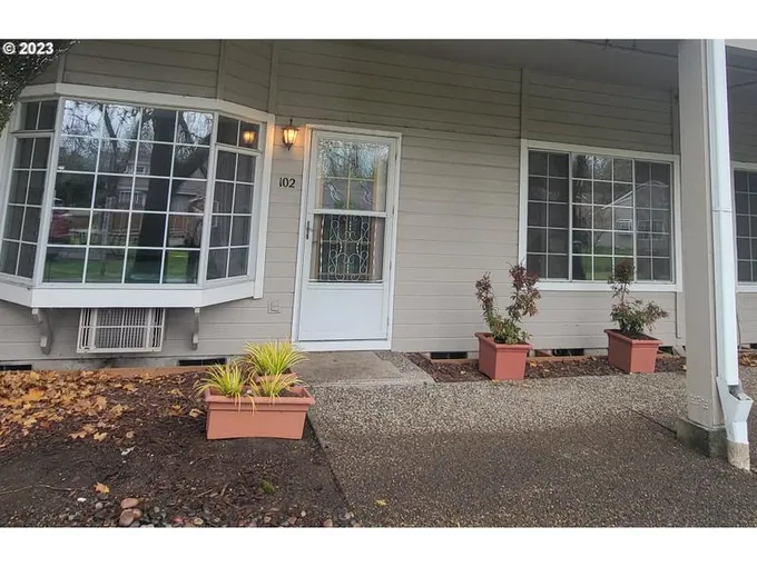 13775 SW SCHOLLS FERRY RD 102, Beaverton OR 97008 for Sale