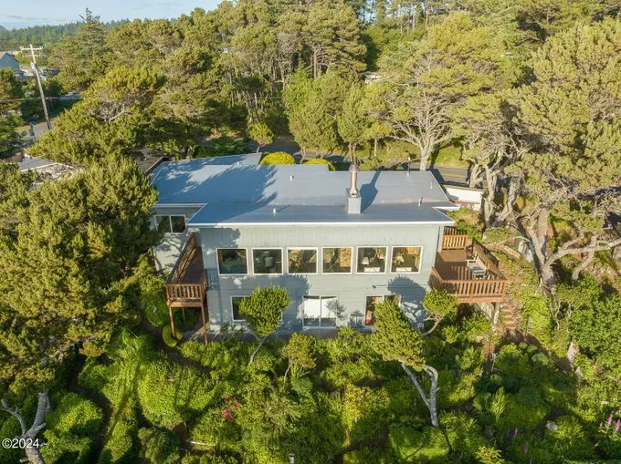 1337 NW Oceanview Drive, Newport OR 97365 for Sale
