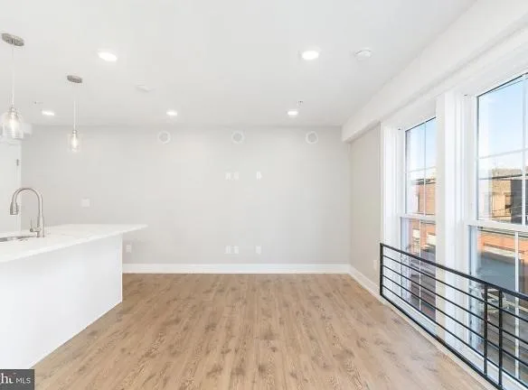 2304 N 9th St #203 - Philadelphia, PA 19133 - Home For Rent