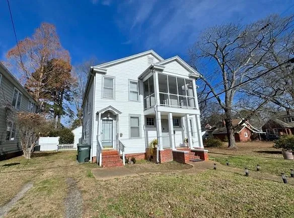 3207 Kenmore Dr unit A - Hampton, VA 23661 - Home For Rent