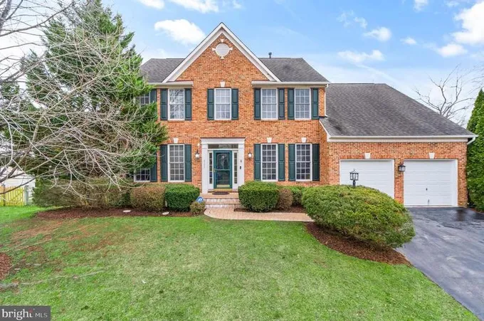 9177 Big Springs Loop, Bristow, VA 20136 - MLS VAPW2064088 for Sale