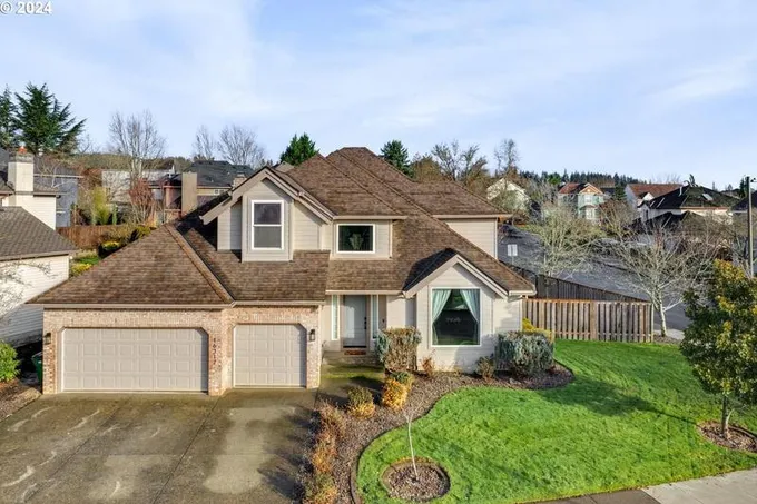 16317 SW Cromwell Ct, Tigard, OR 97223 - MLS 24024240 for Sale